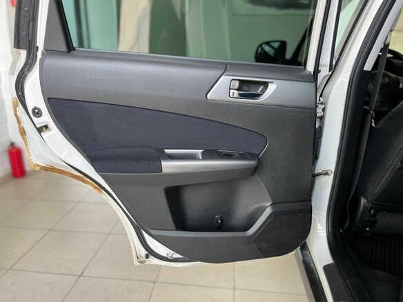 2012 Subaru Forester III Рестайлинг, белый, 1094000 рублей - вид 26