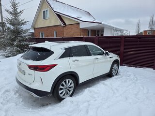 2018 Infiniti QX50 II, белый, 3100000 рублей, вид 4