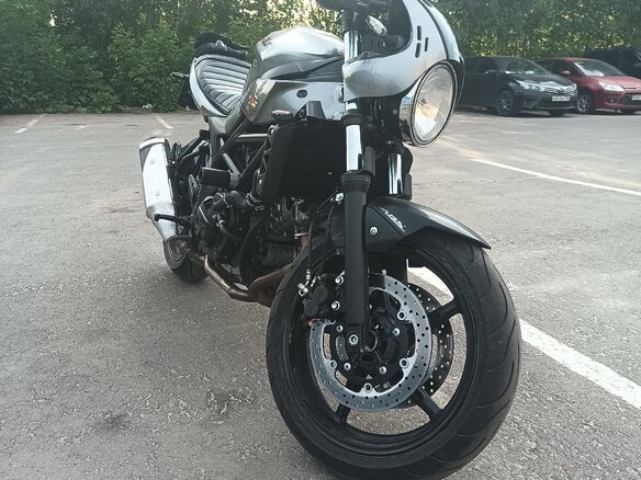 2018 Suzuki SV 650, серебристый, 550000 рублей - вид 3