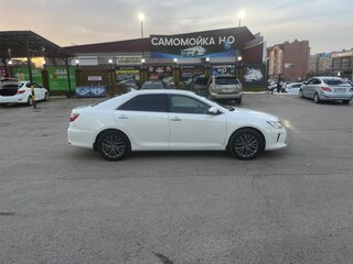 2015 Toyota Camry US Market VII (XV50) Рестайлинг, белый, 2150000 рублей, вид 5