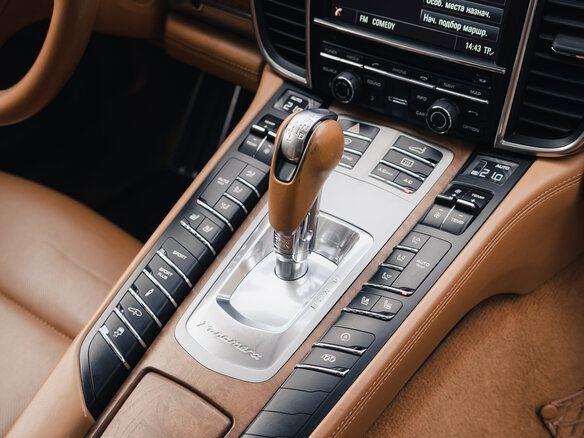 2014 Porsche Panamera GTS I Рестайлинг, синий, 3500000 рублей - вид 35