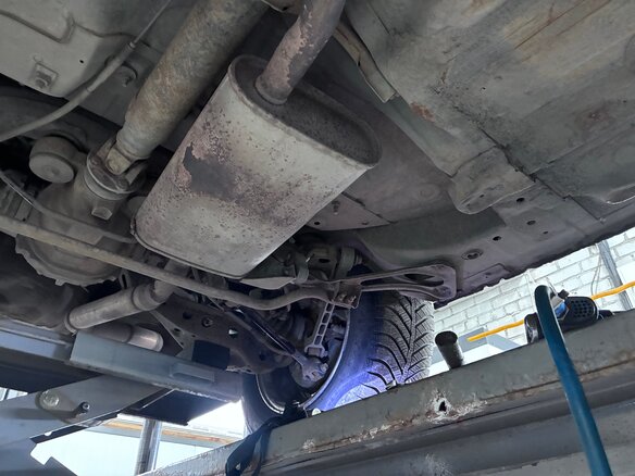 2000 Nissan Gloria XI (Y34), серый, 420000 рублей - вид 11