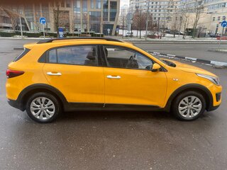 2018 Kia Rio X-Line IV, жёлтый, 1500000 рублей, вид 2