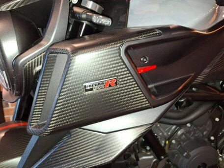 2024 KTM 1290 Super Duke R Evo, серый, 3800000 рублей, вид 5