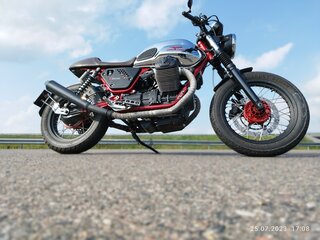 2014 Moto Guzzi V 7, серебристый, 469796 рублей, вид 1
