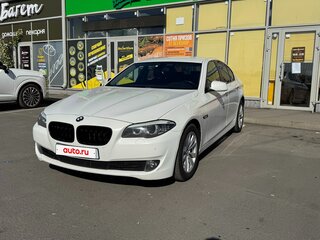 2013 BMW 5 серии 525d xDrive VI (F10/F11/F07), белый, 1750000 рублей, вид 1