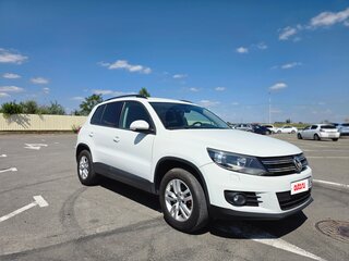 2015 Volkswagen Tiguan I Рестайлинг, белый, 1680000 рублей, вид 1