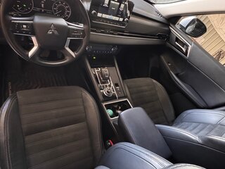 2021 Mitsubishi Outlander IV, белый, 3550000 рублей, вид 5