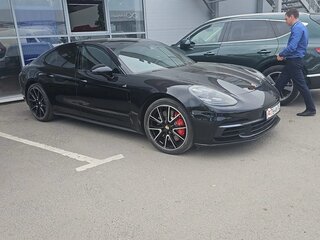 2017 Porsche Panamera 4S II, чёрный, 5800000 рублей, вид 2