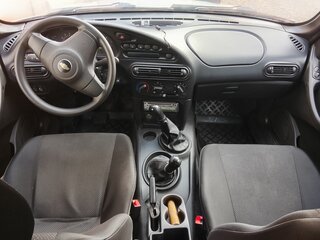 2013 Chevrolet Niva I Рестайлинг, серебристый, 550000 рублей, вид 5