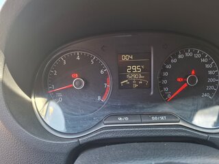 2017 Volkswagen Polo V Рестайлинг, белый, 930000 рублей, вид 5
