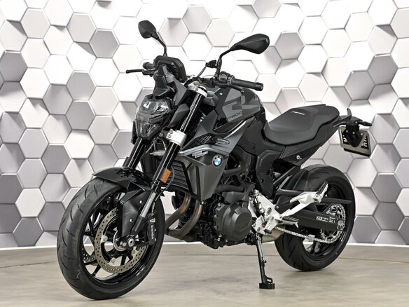 2023 BMW F 900 R, чёрный, 999000 рублей - вид 1