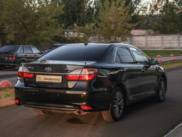 2016 Toyota Camry VII (XV50) Рестайлинг, чёрный, 1899000 рублей - вид 5