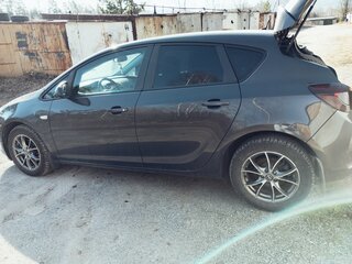 2012 Opel Astra J Рестайлинг, серый, 700000 рублей, вид 2