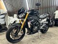 2021 Triumph Speed Triple, чёрный, 1390000 рублей - вид 2