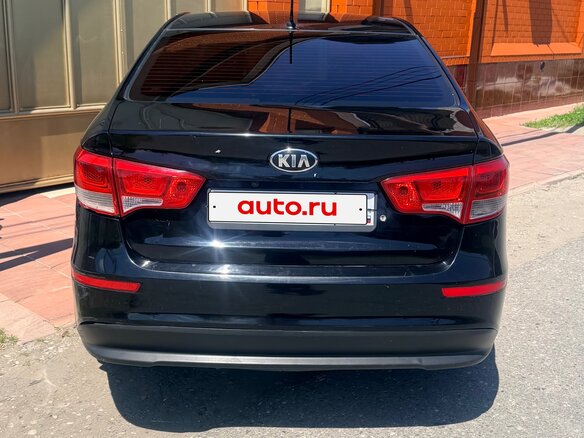 2016 Kia Rio III Рестайлинг, чёрный, 620000 рублей - вид 1
