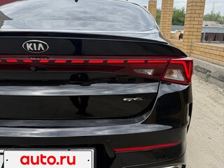 2021 Kia K5 III, чёрный, 2000000 рублей, вид 5