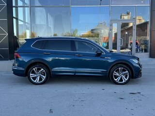2021 Volkswagen Tiguan L II Рестайлинг (China Market), синий, 3980000 рублей, вид 4