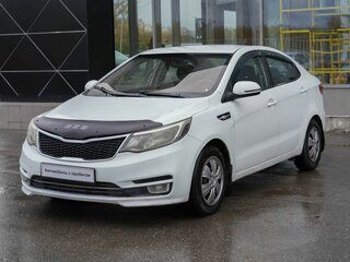 2017 Kia Rio III Рестайлинг, белый, 565000 рублей, вид 1