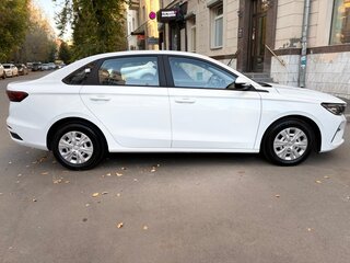 2024 Geely Emgrand II, белый, 1700000 рублей, вид 2