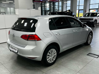 2013 Volkswagen Golf VII, серебристый, 799000 рублей, вид 3
