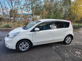 2012 Nissan Note I Рестайлинг, белый, 889000 рублей, вид 2