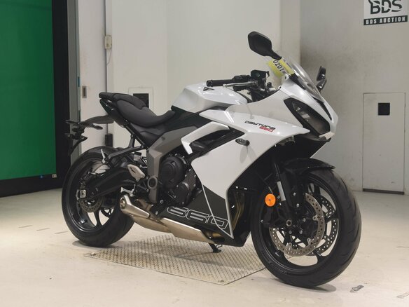 2024 Triumph Daytona 660, белый, 850000 рублей