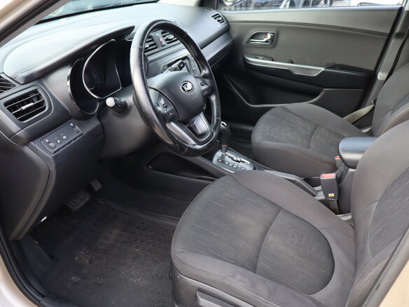 2013 Kia Rio 4-speed III, бежевый - вид 7