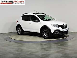 2018 Renault Sandero Stepway II Рестайлинг, белый, 1324000 рублей, вид 3