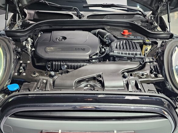 2022 Mini Hatch Cooper III (F55/F56) Рестайлинг 2, бежевый, 1870000 рублей - вид 20
