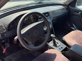 1998 Mercedes-Benz C-Класс 180 I (W202) Рестайлинг, серебристый, 265000 рублей, вид 4