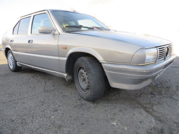 1989 Alfa Romeo 33 I Рестайлинг, белый, 59900 рублей