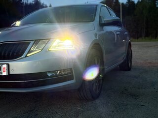 2017 Skoda Octavia III (A7) Рестайлинг, серебристый, 1900000 рублей, вид 4