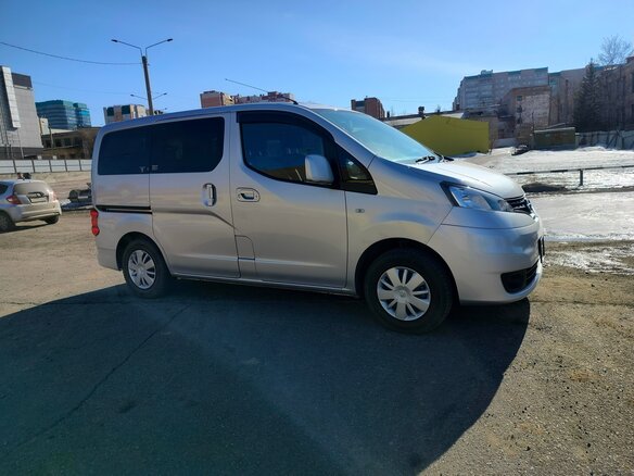 2019 Nissan NV200, серебристый, 2350000 рублей - вид 3