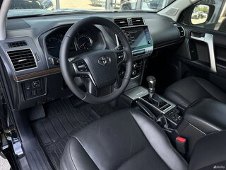 2021 Toyota Land Cruiser Prado 150 Series Рестайлинг 3, чёрный, 6590000 рублей, вид 4