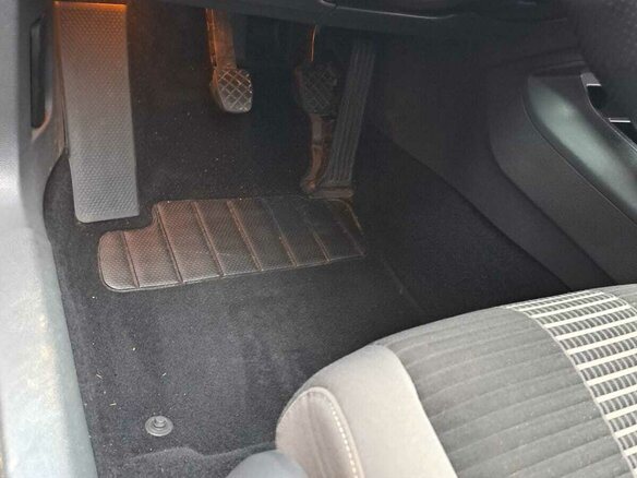 2007 Volkswagen Golf V, серебристый, 500000 рублей - вид 12