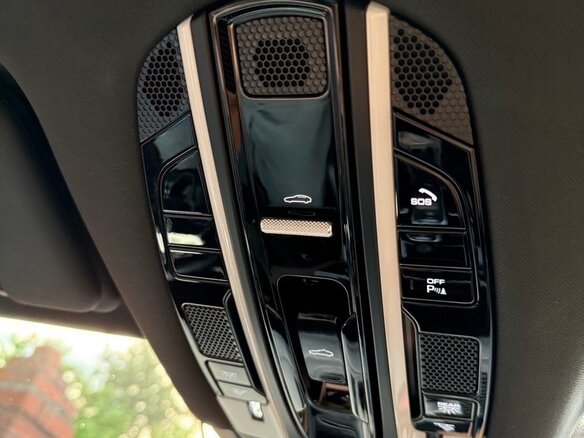 2020 Porsche Cayenne III, оранжевый, 8999000 рублей - вид 11