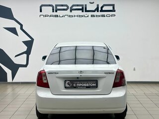 2013 Daewoo Gentra II, белый, 385000 рублей, вид 4