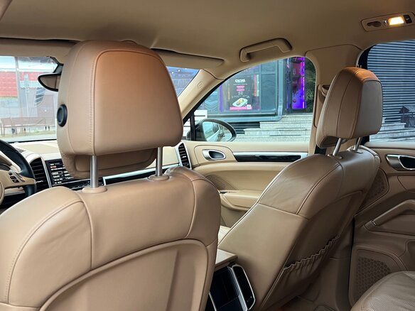 2010 Porsche Cayenne II (958), чёрный, 1980000 рублей - вид 11