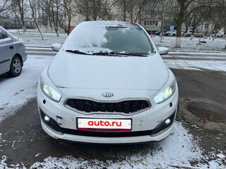 2016 Kia Ceed II Рестайлинг, белый, 1250000 рублей, вид 4