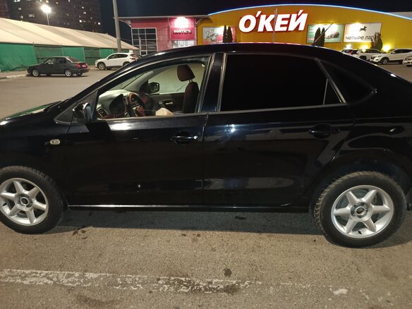 2013 Volkswagen Polo V, чёрный, 999999 рублей - вид 17