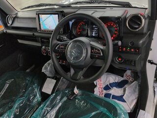 2025 Suzuki Jimny IV, белый, 2998155 рублей, вид 4