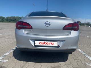 2015 Opel Astra J Рестайлинг, серебристый, 1400000 рублей, вид 5