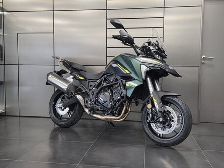 2026 Benelli TRK 702, зелёный, 644200 рублей, вид 2
