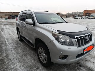 2010 Toyota Land Cruiser Prado 150 Series, серебристый, 3300000 рублей, вид 1
