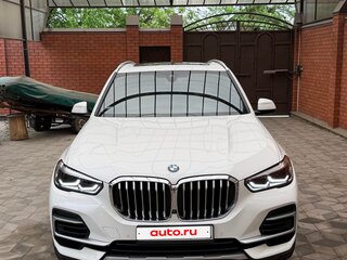 2021 BMW X5 40i IV (G05/G18), белый, 7000000 рублей, вид 3