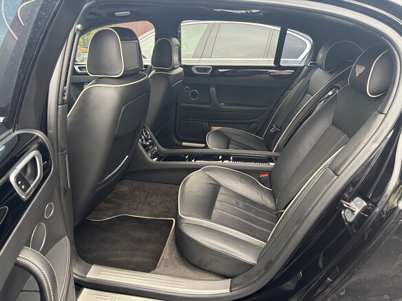 2011 Bentley Continental Flying Spur, чёрный, 2850000 рублей - вид 16