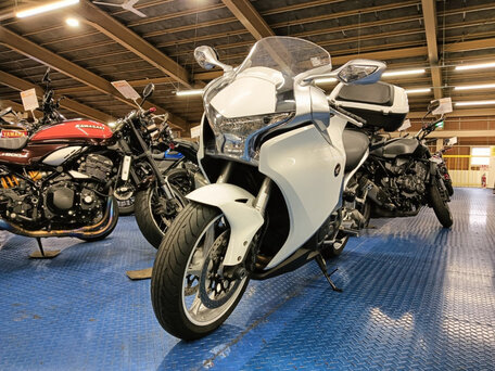 2012 Honda VFR 1200, белый, 597000 рублей, вид 1