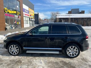 2008 Volkswagen Touareg I Рестайлинг, чёрный, 1200000 рублей, вид 3