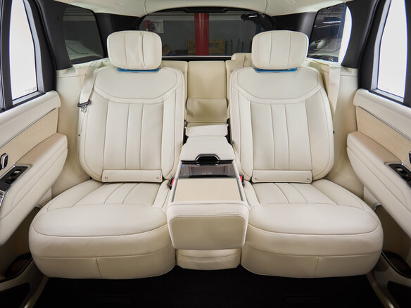 2025 Land Rover Range Rover P530 MHEV V, чёрный, 30800000 рублей - вид 28